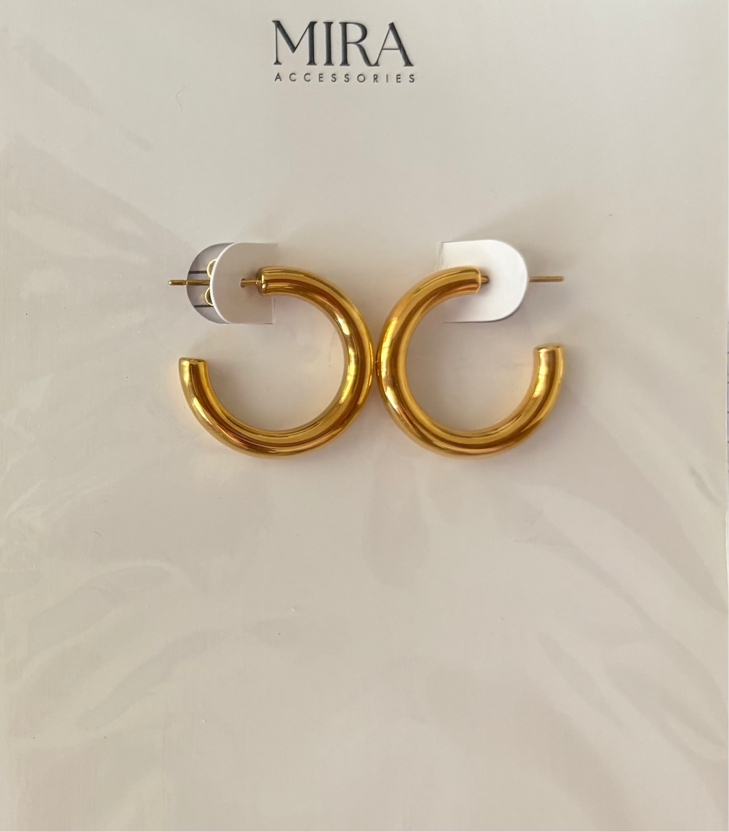 Mira C-hoop Earring