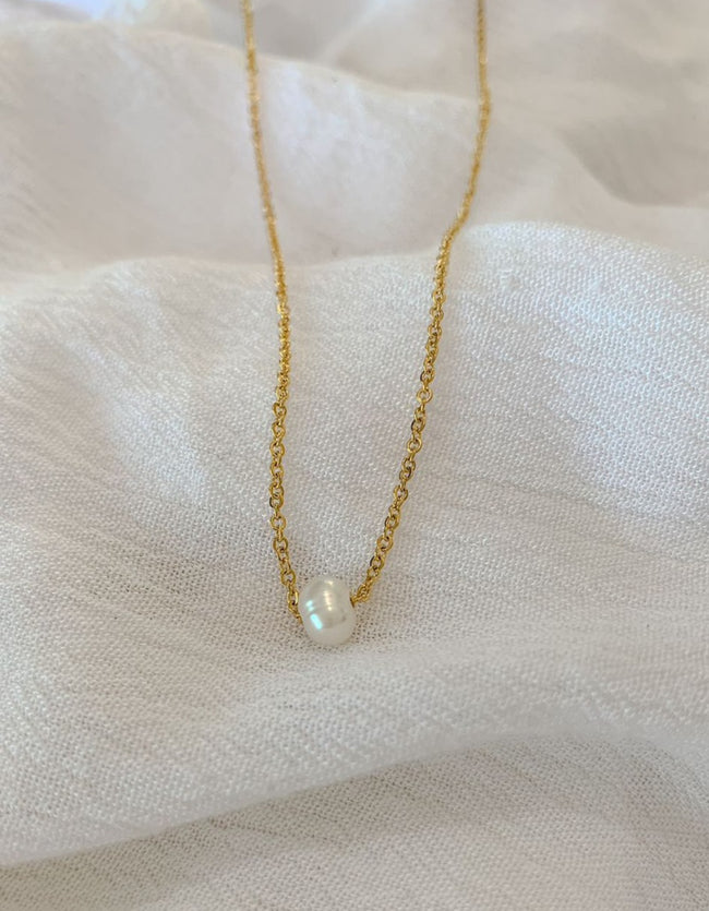 Mira Pearl Necklace