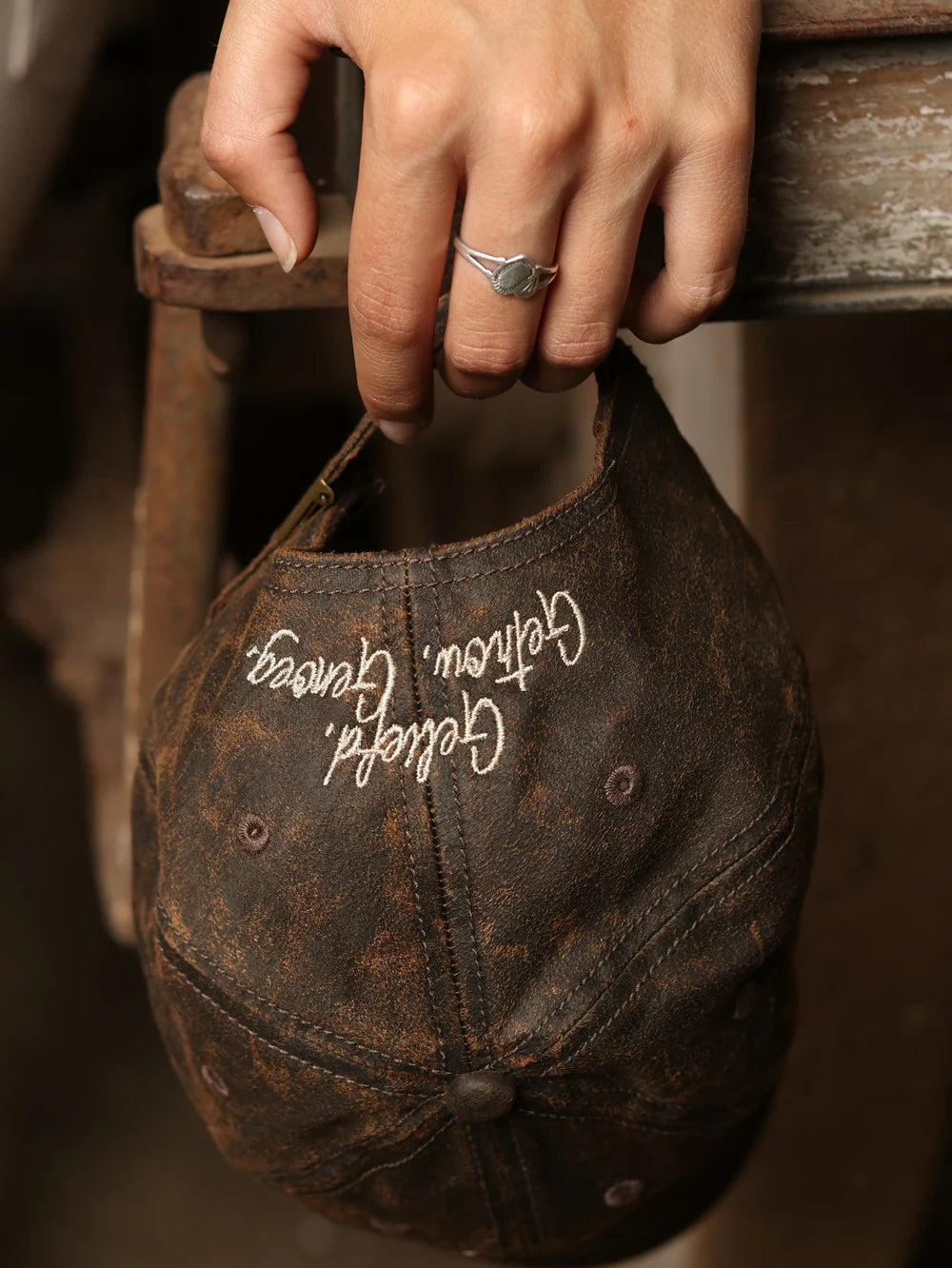 Brown Oilskin Cream Bosbok Cap